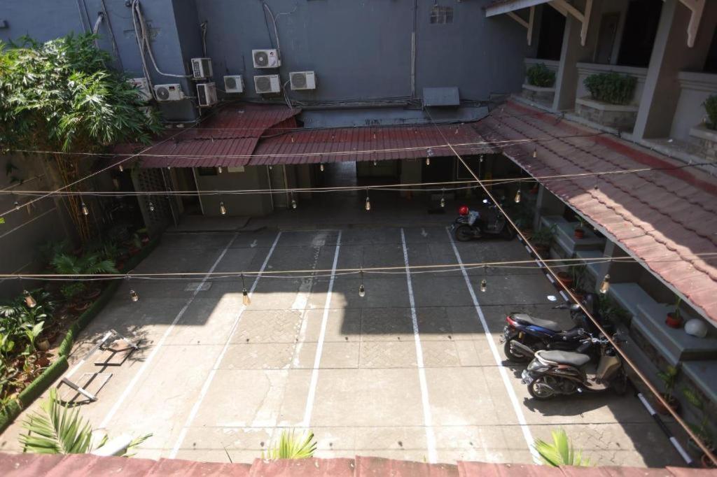 Grand Palace Hotel Makassar Buitenkant foto